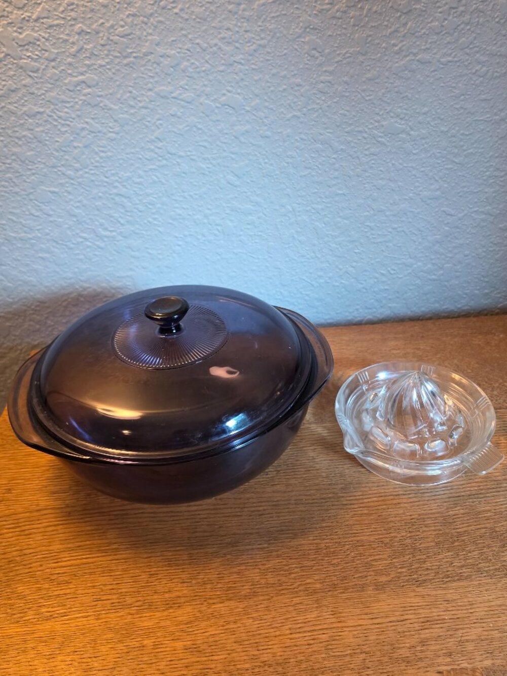 VintagePYREX Amethyst Purple Glass 2 Qt Casserole w/ Lid & Crystal Citrus Juicer